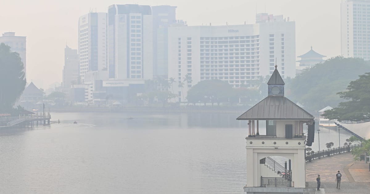 Indonesian fires trigger haze alerts, threaten palm oil output