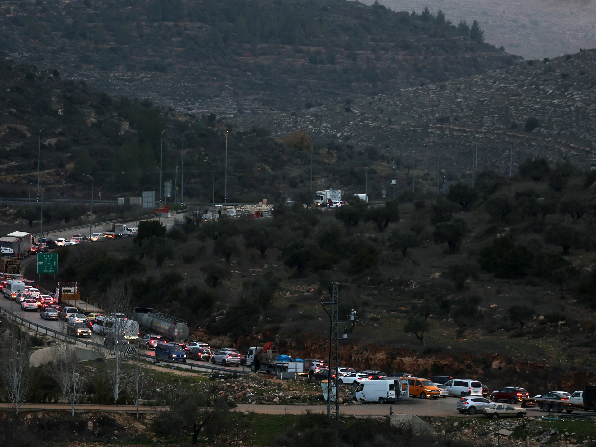 Israeli checkpoints stifle Palestinian business activity across West Bank