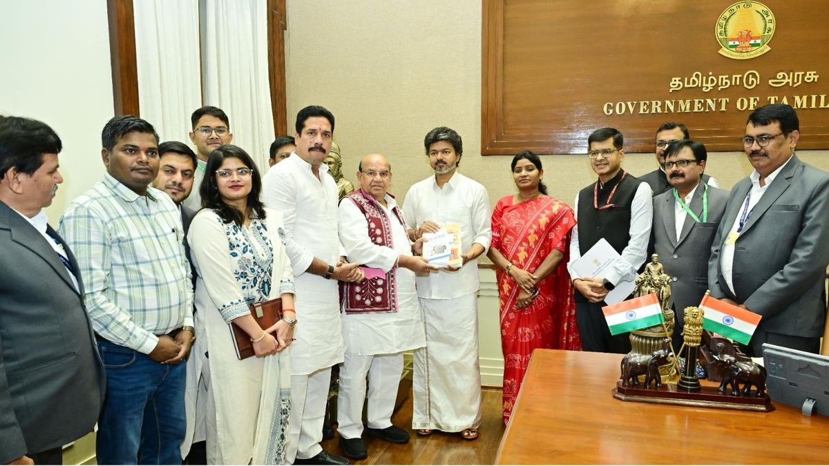 NCST delegation meets Tamil Nadu CM, Governor in official visit