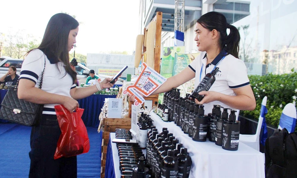Bac Ninh accelerates shift toward cashless economy across sectors