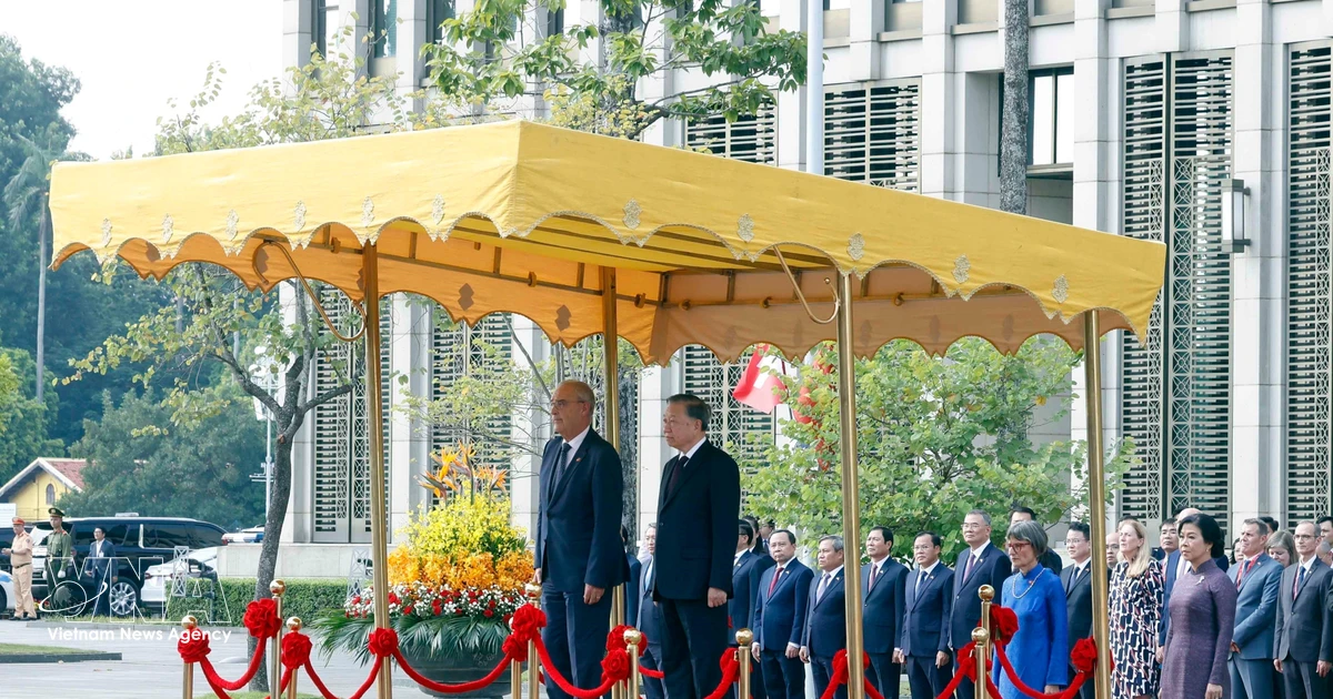 Vietnam rolls out red carpet for visiting Swiss President