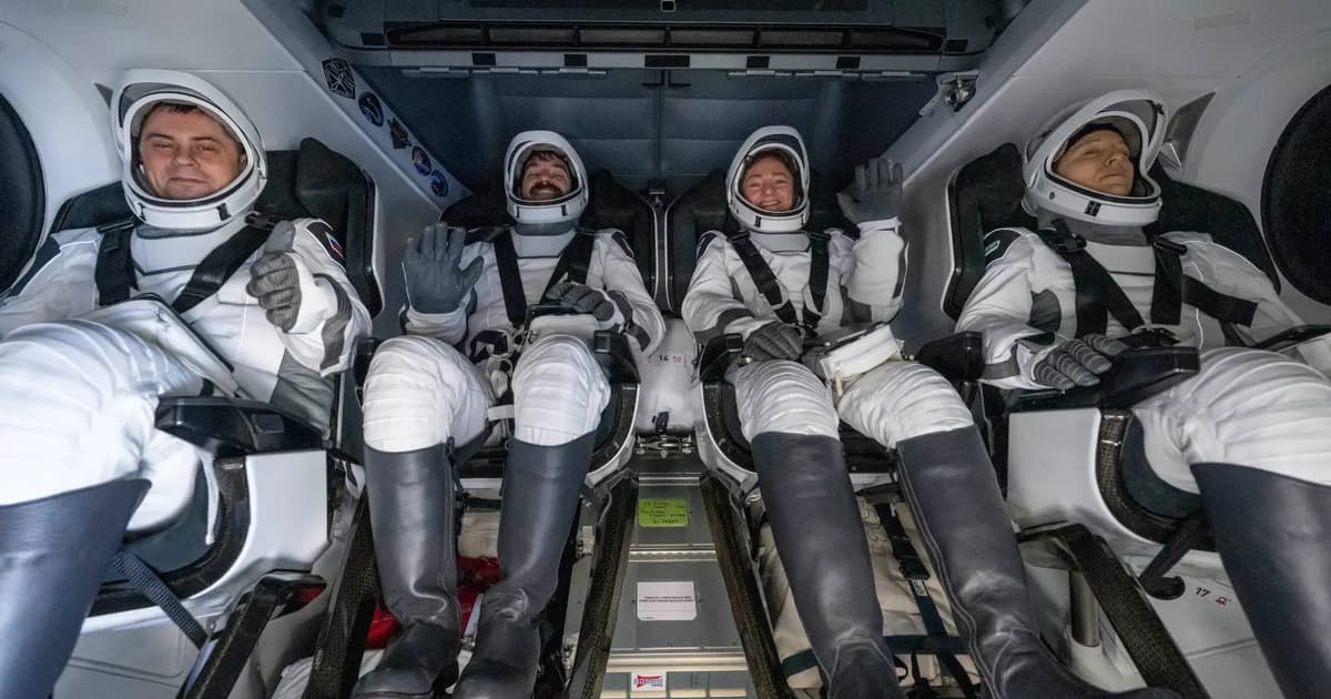 Kapsul Dragon Crew-12 Mendarat Selamat di Lautan Pasifik
