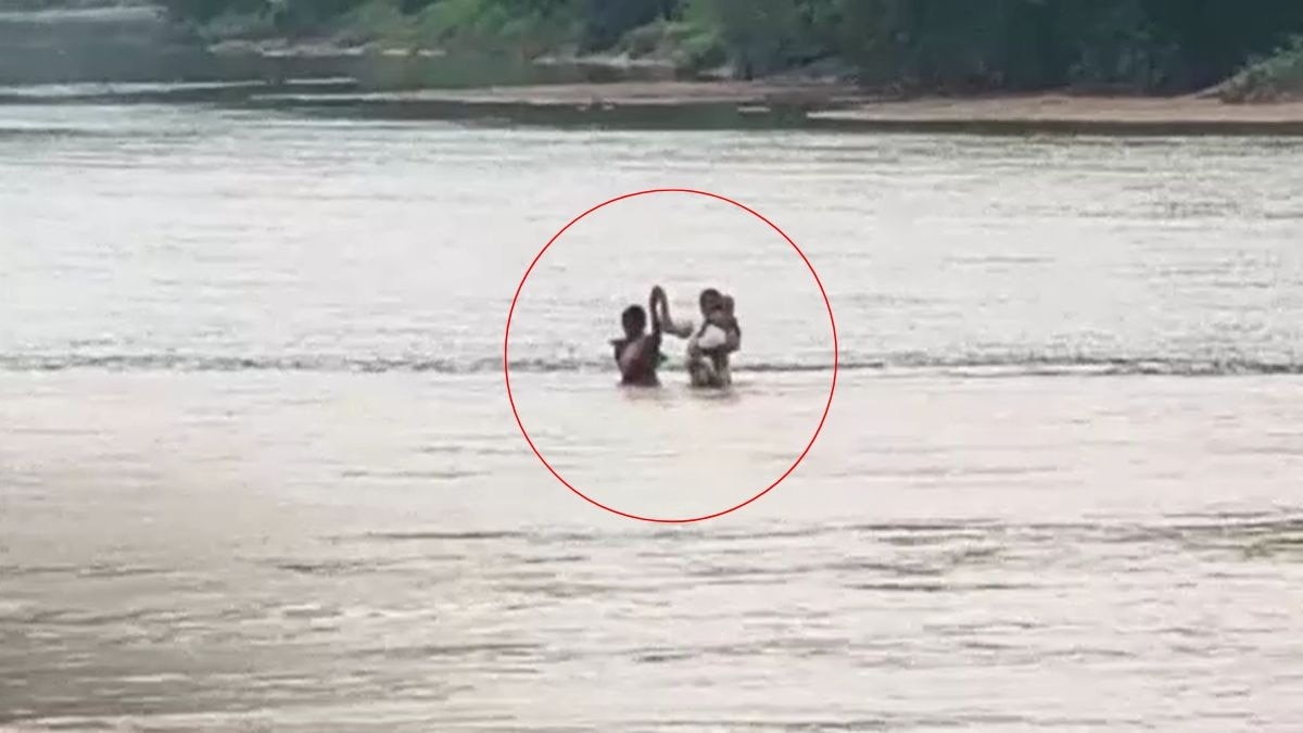 Female teachers in Chhattisgarh brave river crossings, long walks to reach school