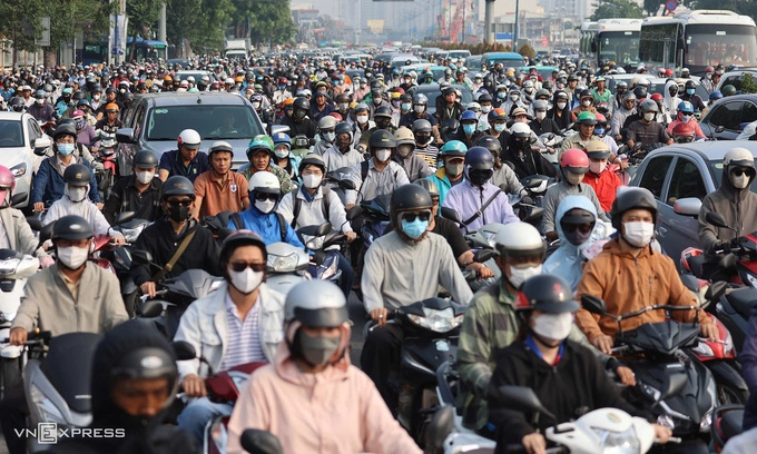 Metro construction sparks major traffic disruptions at Tan Son Nhat gateway