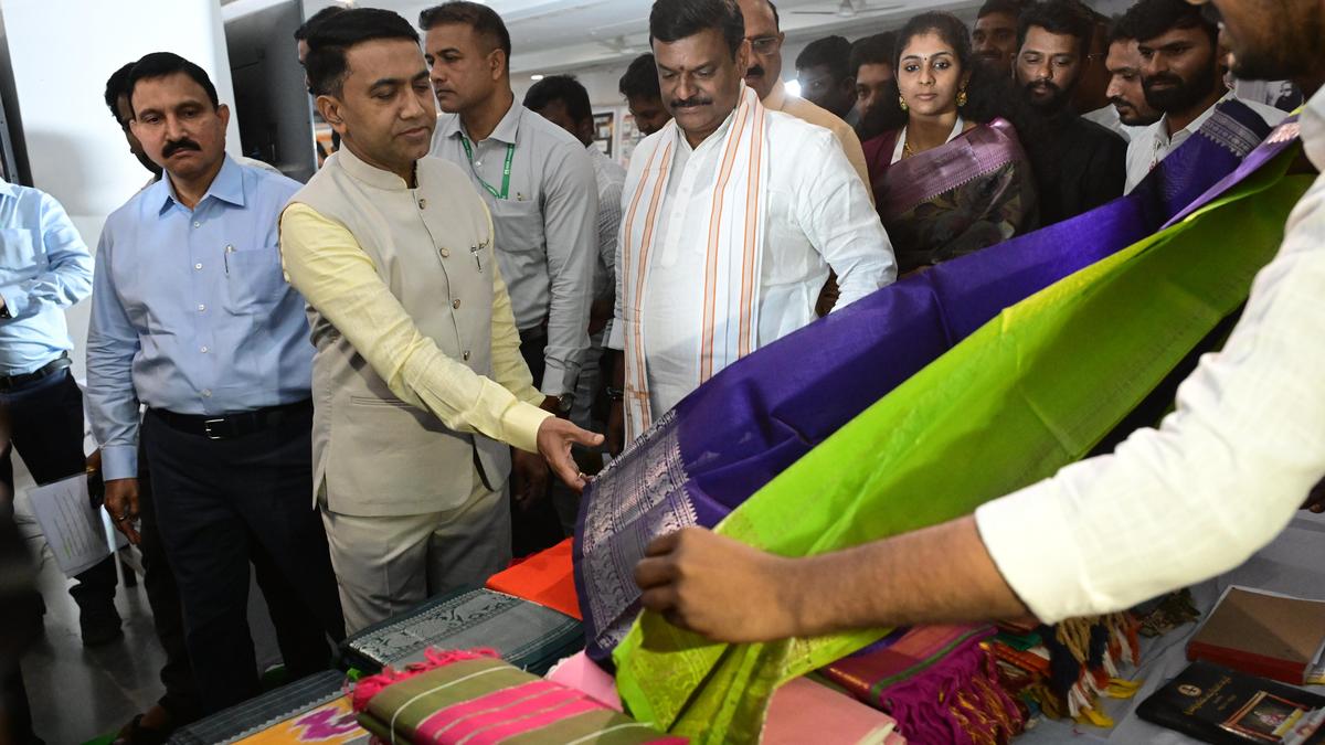 Goa CM urges youth to prioritise public service over political ambition