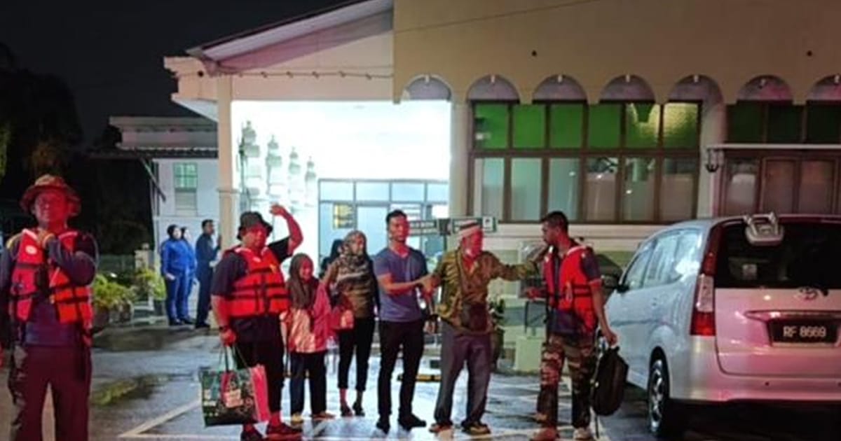Flash floods affect 80 residents across Perak, Penang and Klang Valley