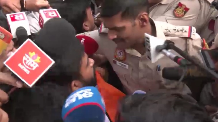 Police detain activist ahead of Tiranga yatra in Maharashtra