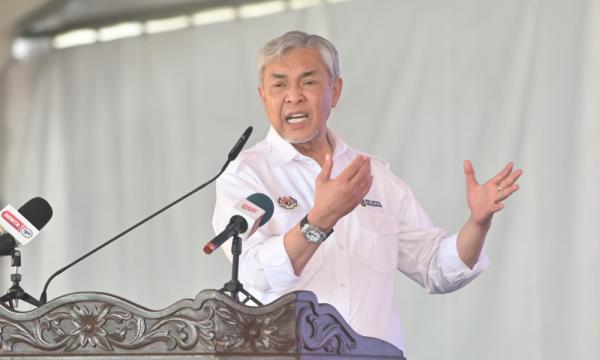Zahid Sangkal Dakwaan Perbelanjaan Berlebihan, Buat Jenaka MCMC