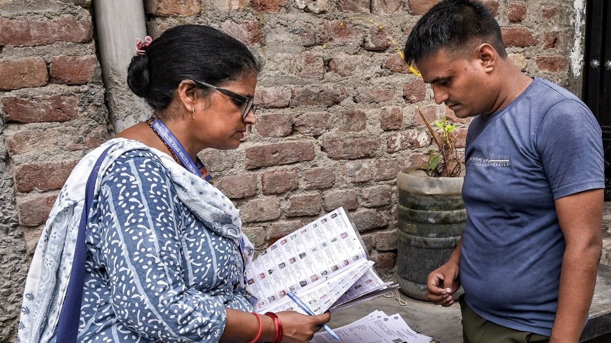 Election Commission eases voter registration requirements after SIR controversy