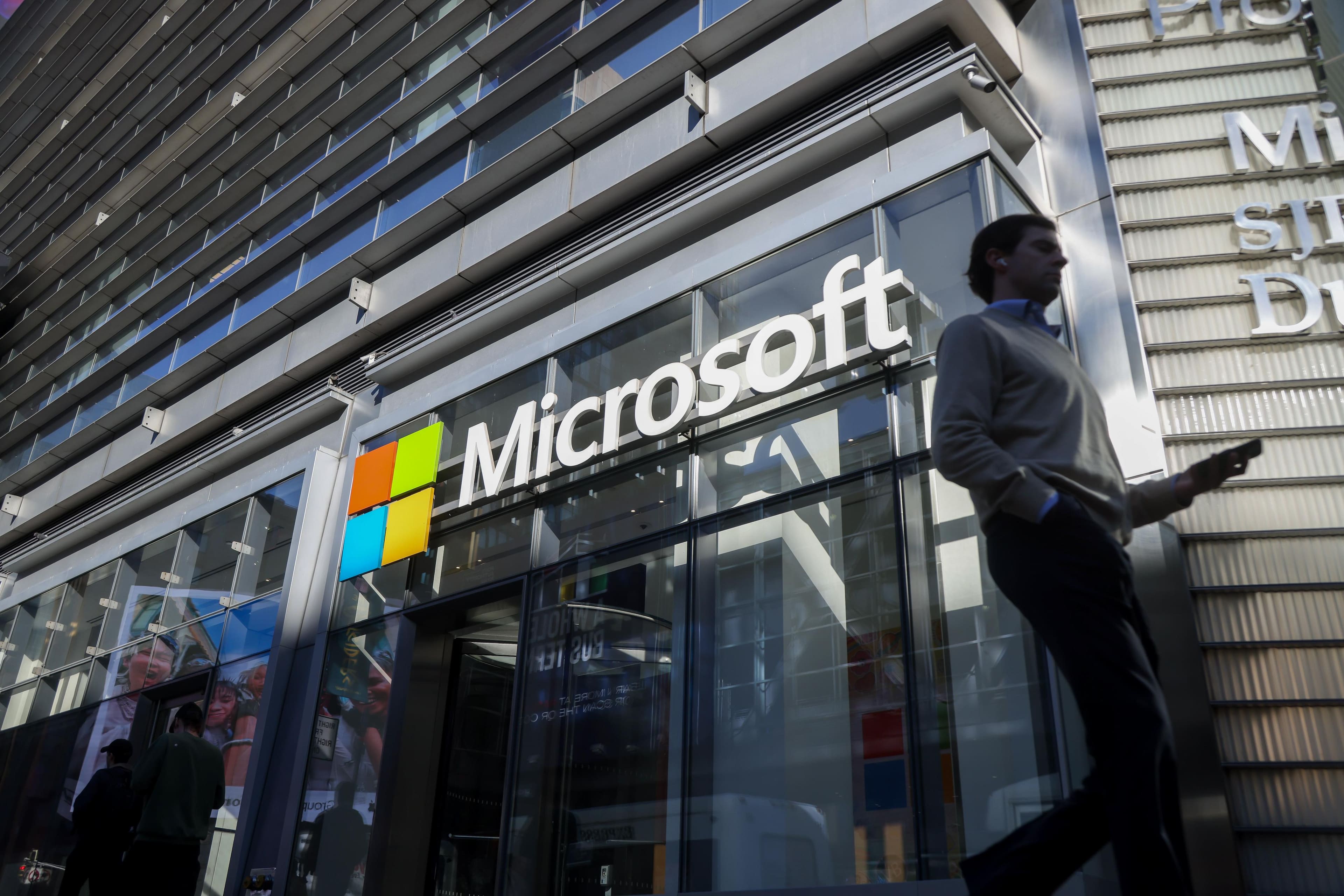 Microsoft's $25 billion bond sale signals strong investor confidence in AI push