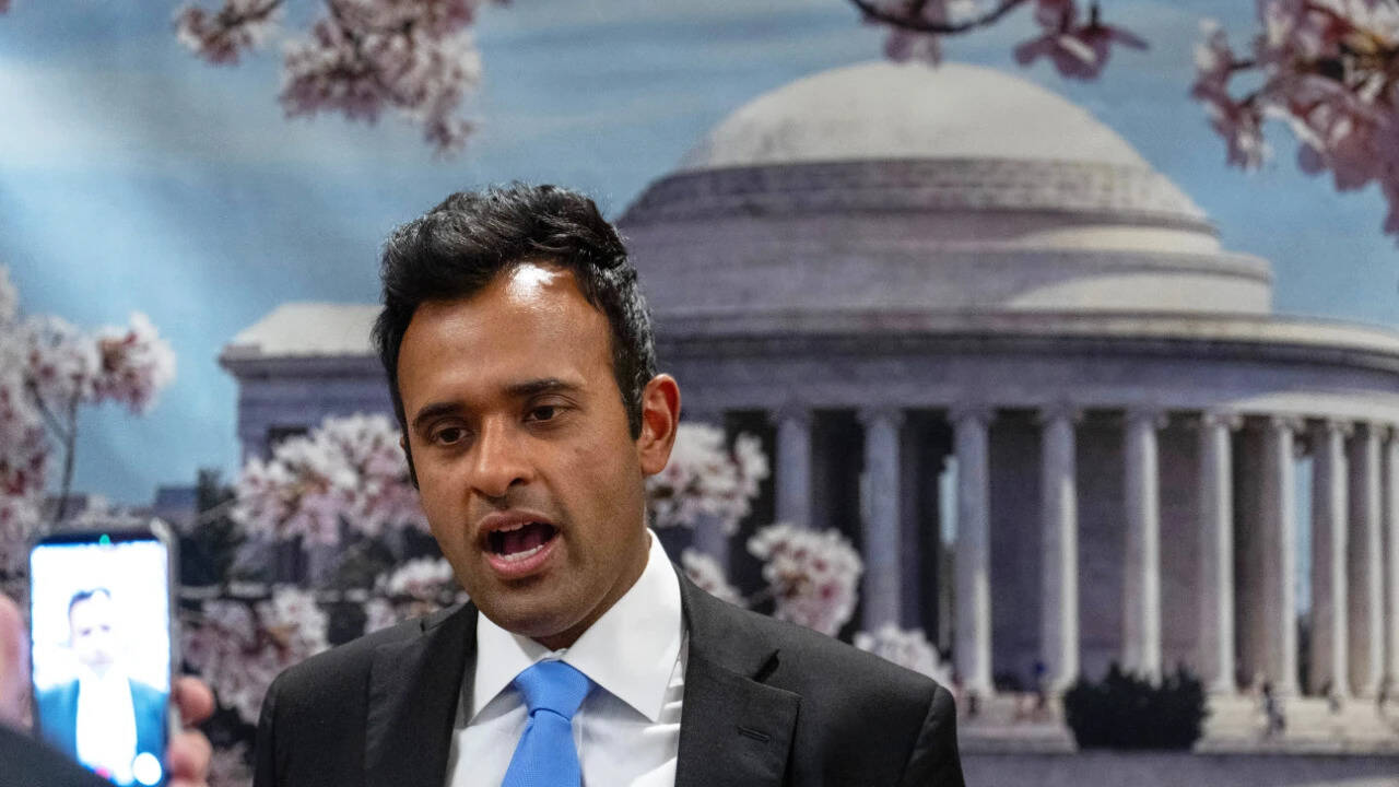 Trump, Vance stand by Ramaswamy despite campaign stumble