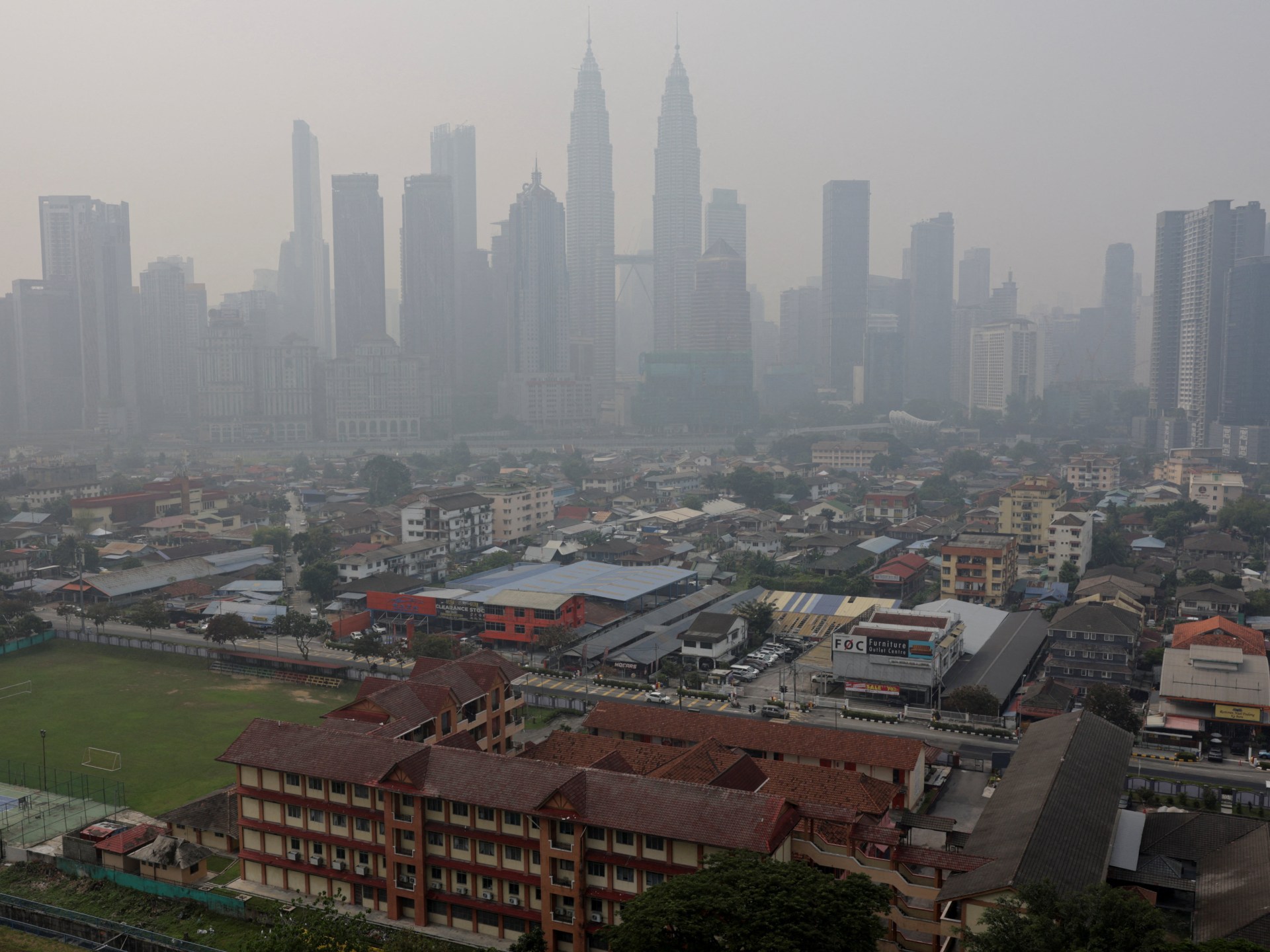 Malaysia closes schools as Indonesian fire haze blankets region