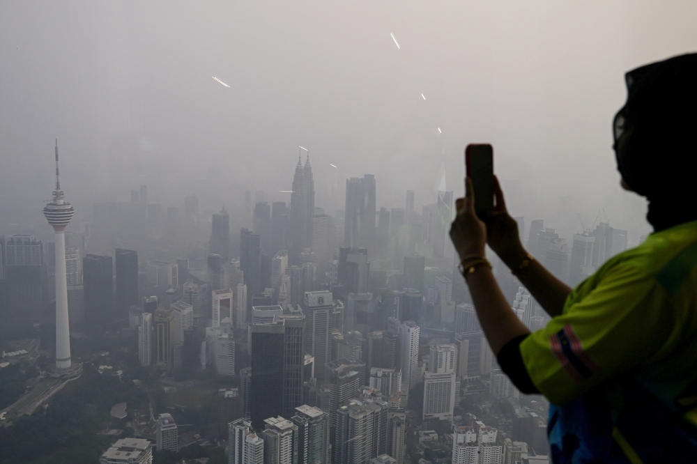 Jerebu terbaru Malaysia rugi RM8 bilion, mungkin tewaskan 1,700 orang