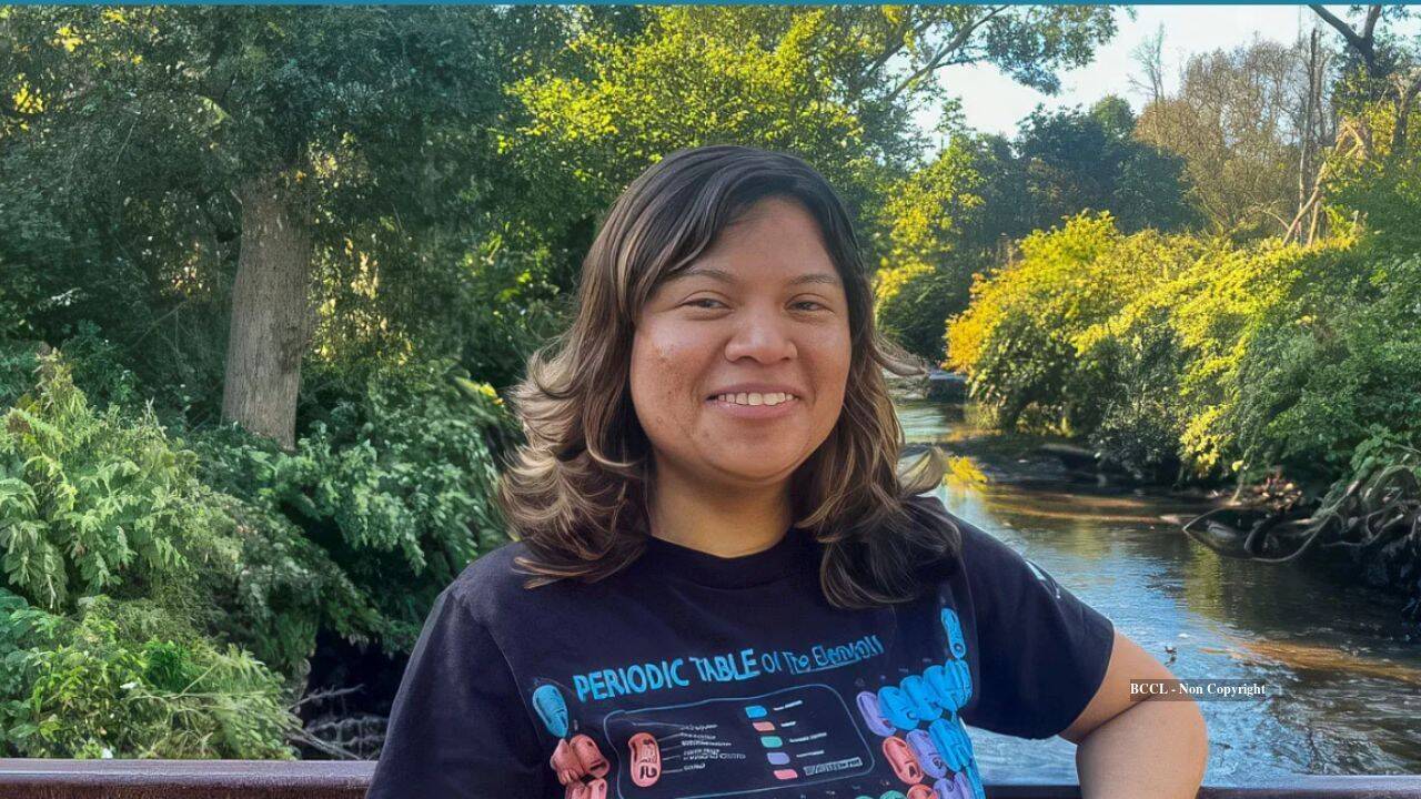 Young Mexican engineer harnesses waste to generate clean power and purify water