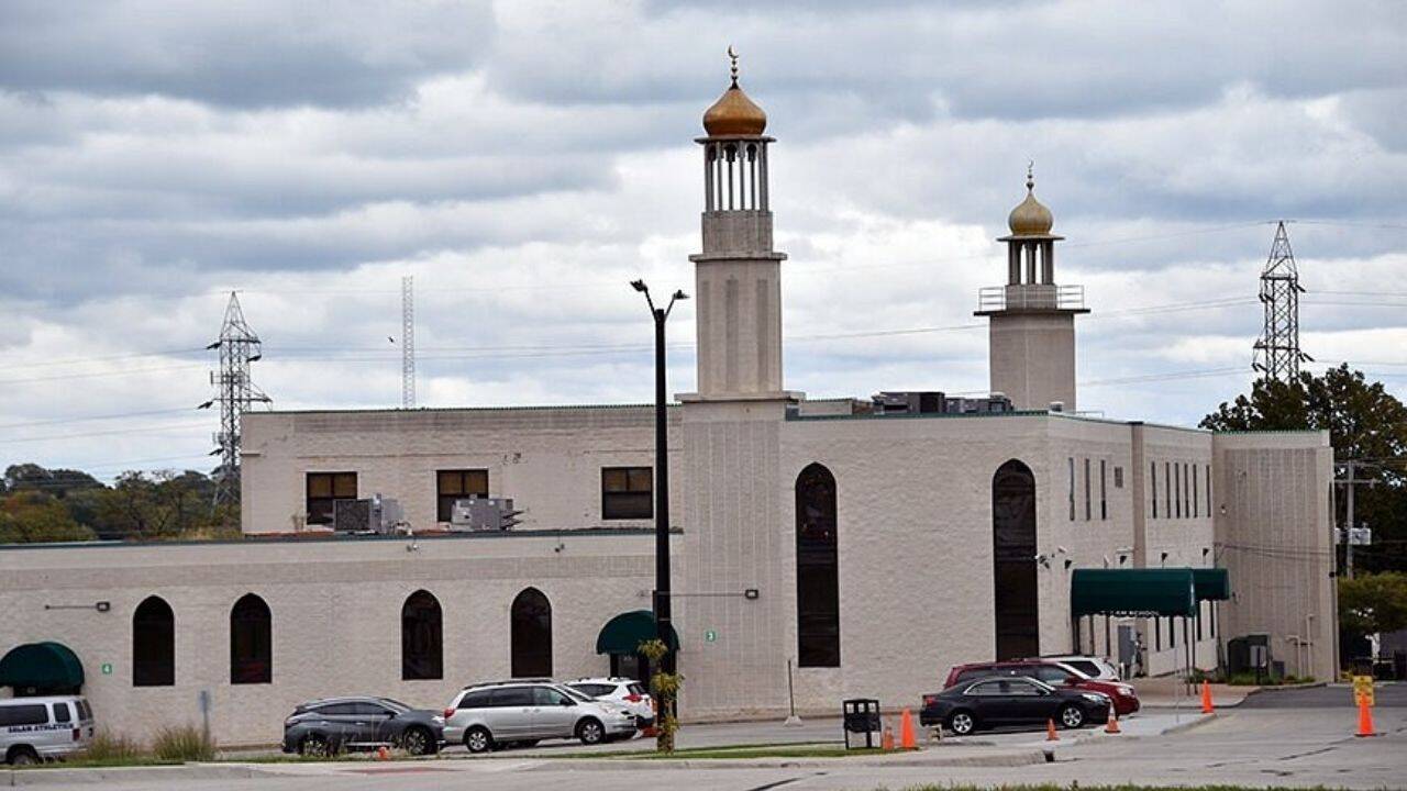 US court orders deportation of Palestinian-born mosque leader over security concerns