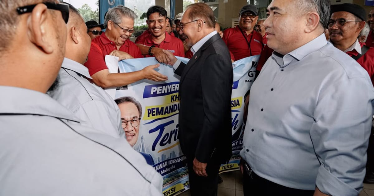 Transport Minister: School Bus Driver Aid Contingent on Vehicle Registration Revenue
