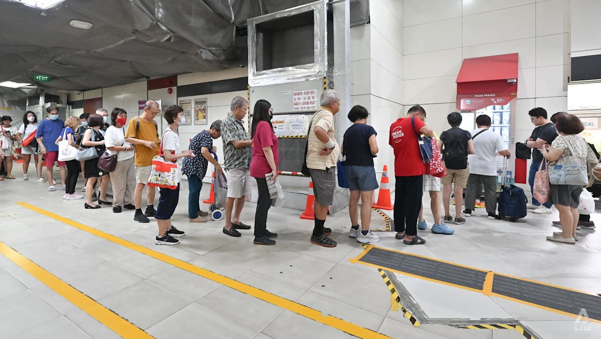 N95 mask distribution hit by queues, shortages as Singapore tackles haze