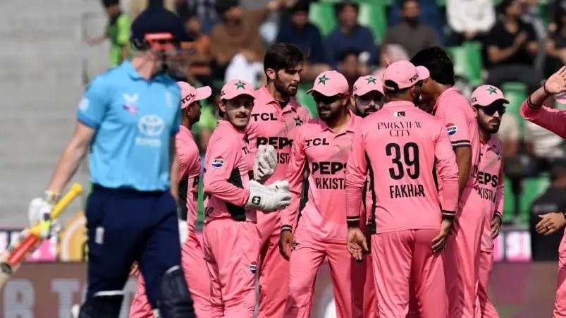 Pakistan cricket team dons pink jerseys in ODI awareness campaign