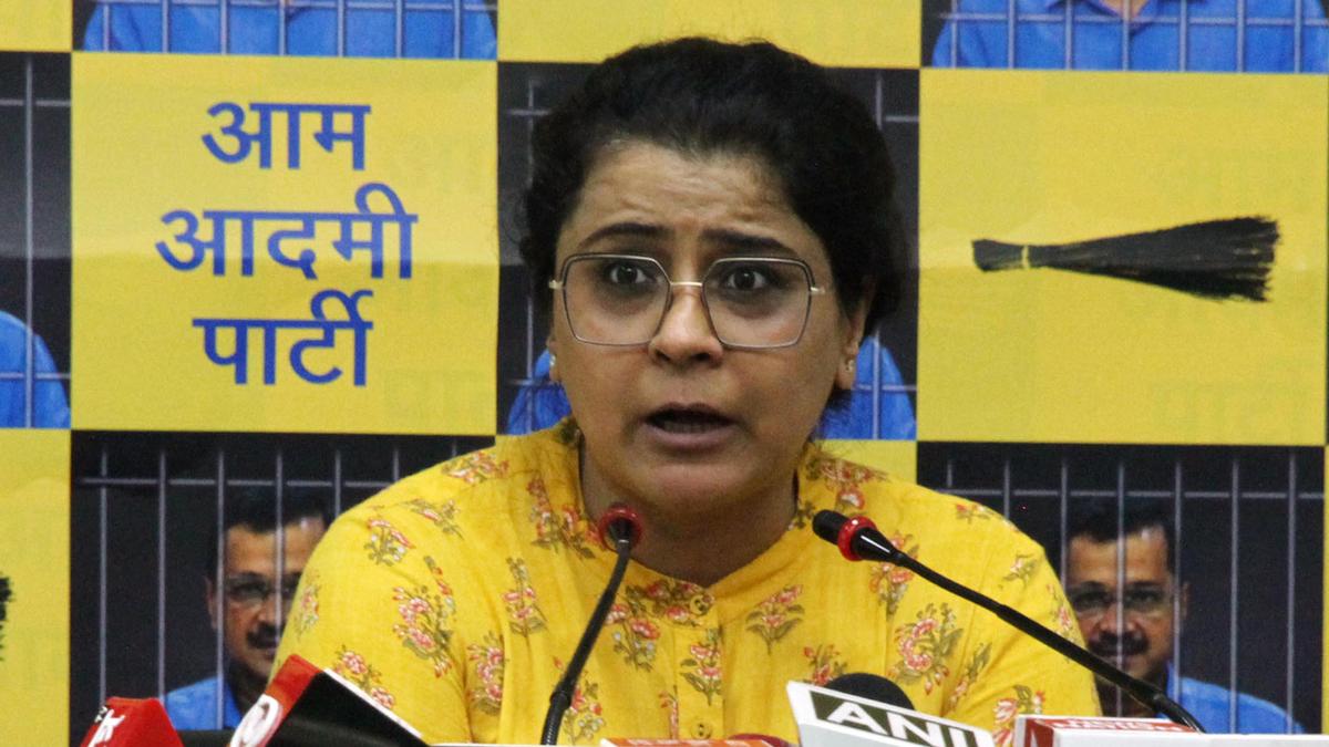 प्रियंका कक्कर ने आप छोड़ी, कांग्रेस में शामिल हुईं