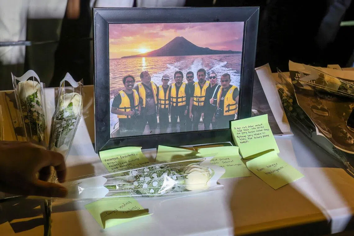 Indonesia halts search for journalists missing near volcano