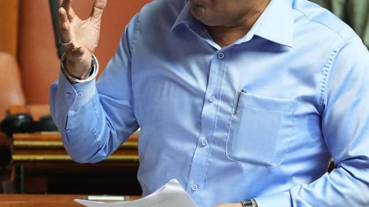 कर्नाटक में सूखे से जूझ रहे किसानों के लिए विजयेंद्र की ₹5 लाख कर्ज माफी की मांग