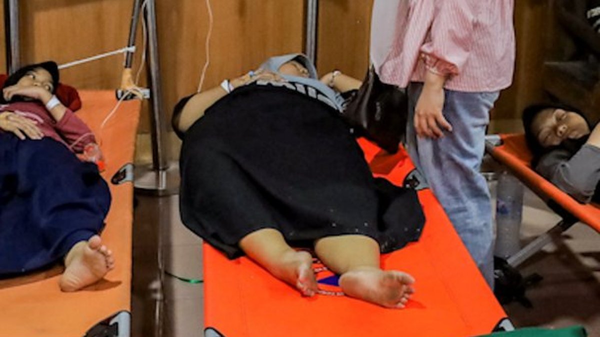 Over 500 Indonesian students hospitalised after consuming state-supplied meals