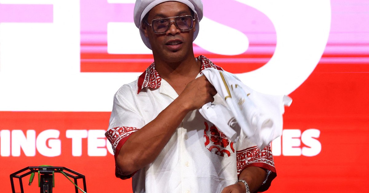 Ronaldinho set for competitive return with Italian third-tier club Ravenna
