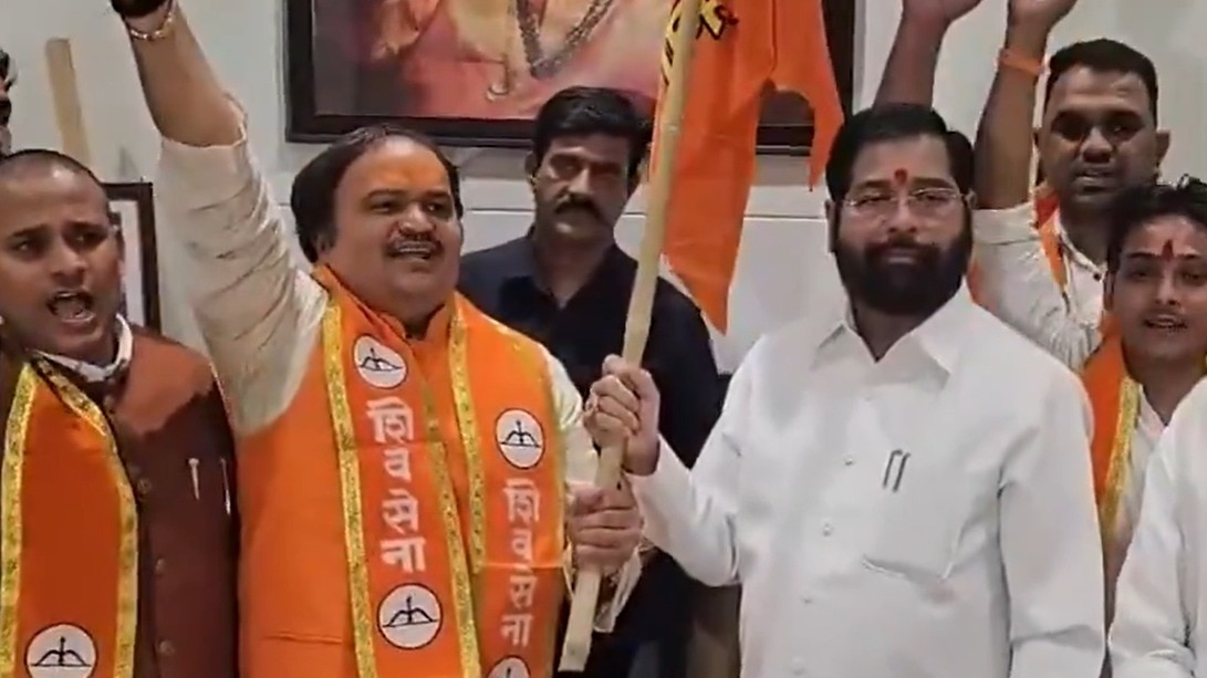 Shiv Sena spokesman Anand Dubey defects to Shinde faction