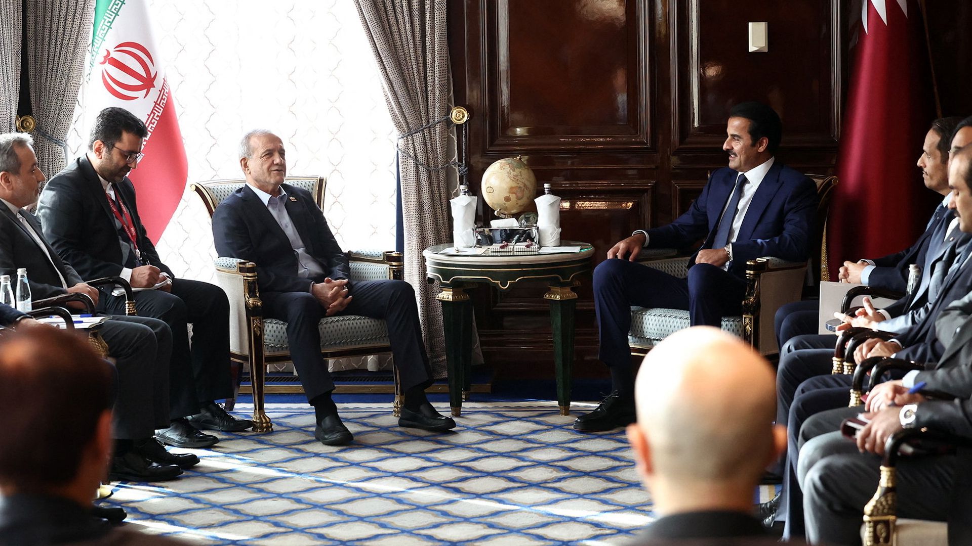 Iran, Qatar Leaders Hold Talks at Moscow Energy Summit