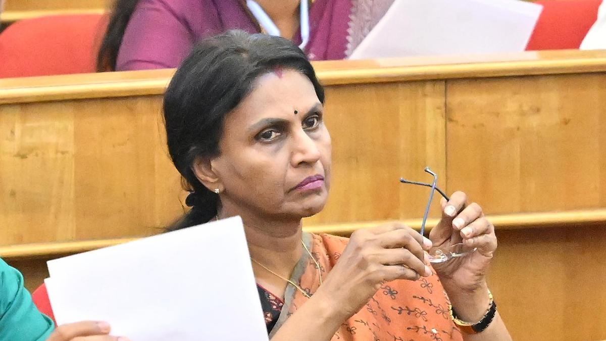 Congress lodges complaint against BJP councillor over remarks on Rahul Gandhi
