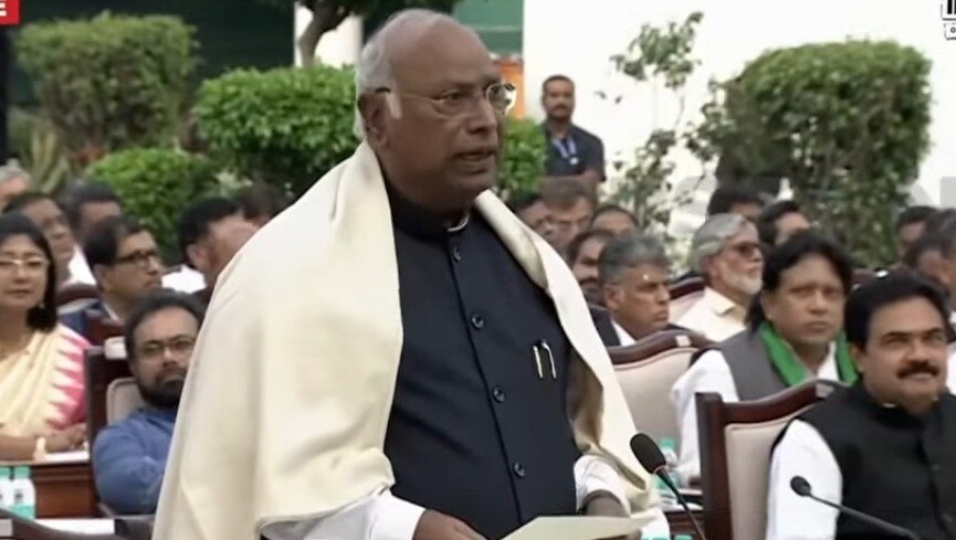 Kumar should face treason charges, Kharge declares at mock impeachment