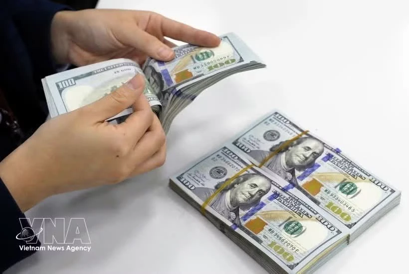 Vietnam's reference exchange rate gains 7 VND as week begins