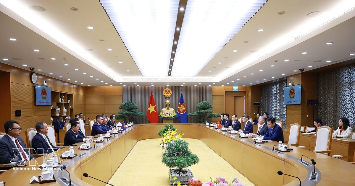 Thủ tướng tiếp các phái đoàn ASEAN thảo luận hợp tác chống tội phạm trốn lệnh