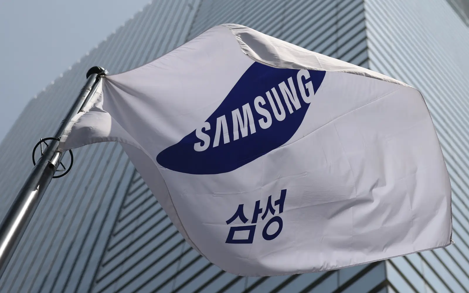 Samsung posts record profits as AI chip demand surges