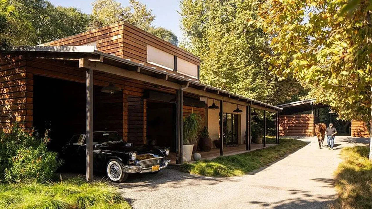 Spielberg withdraws $29.9 million Los Angeles ranch from sale