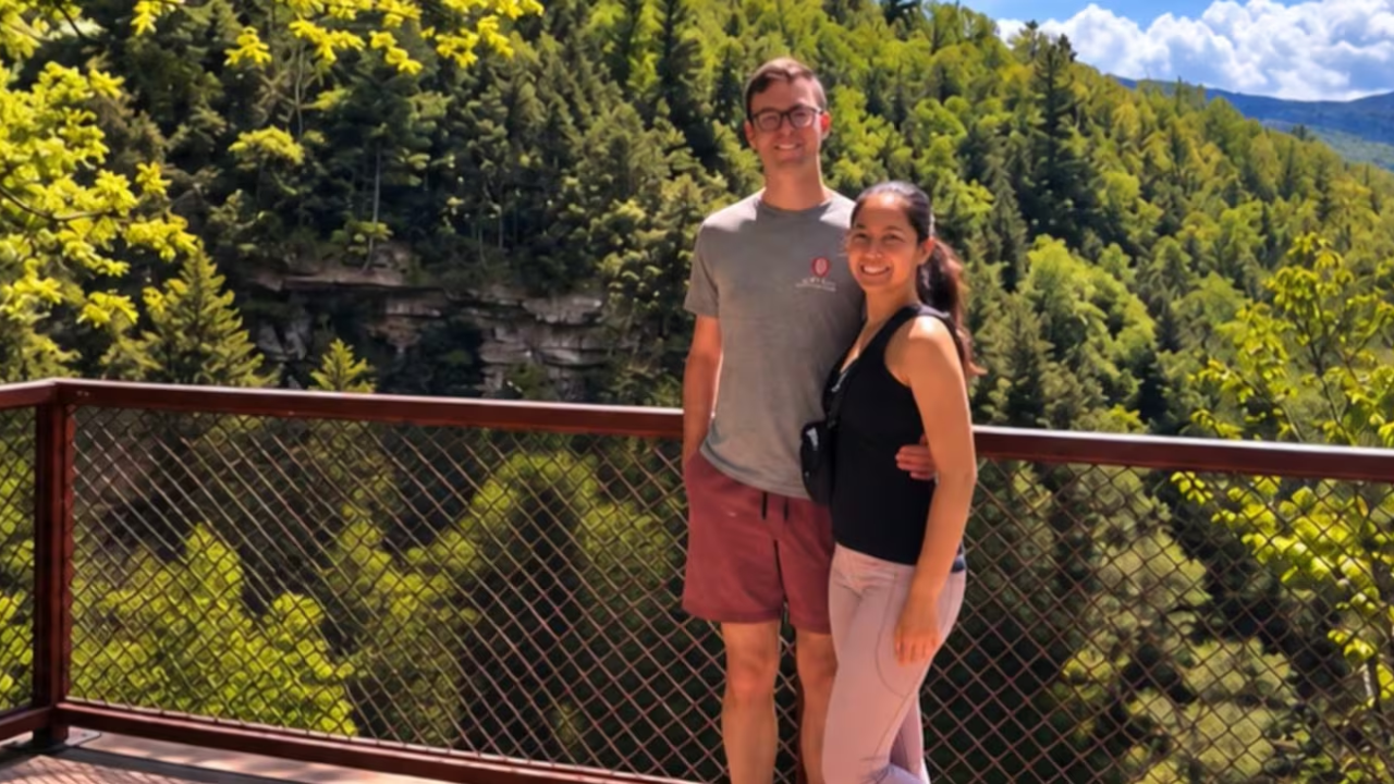 Woman's CPR skills save boyfriend struck by lightning; couple marries