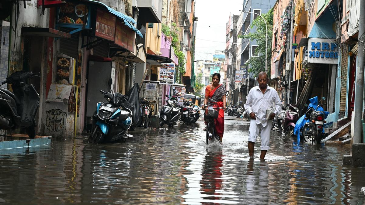 मानसून की पहली बारिश में शहर बाल-बाल बचा, जलभराव की समस्या