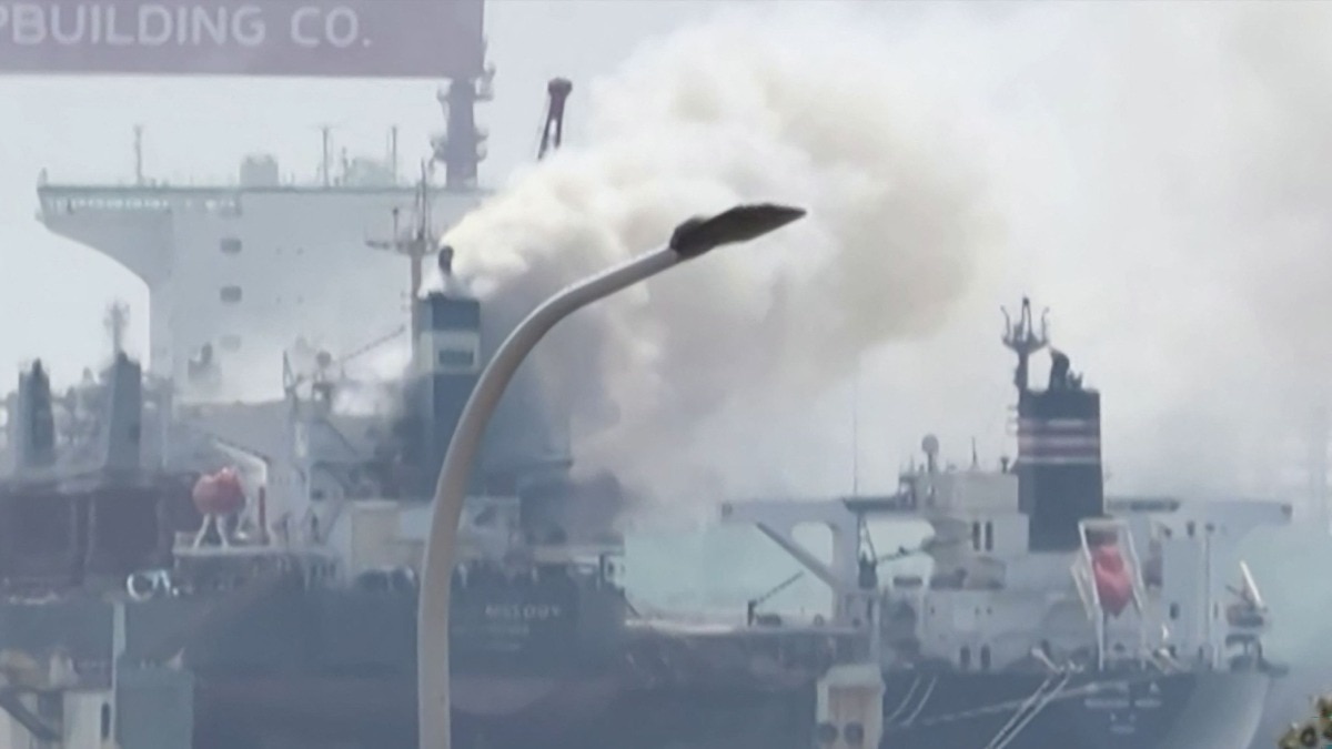 Fire on cargo ship at Chinese port kills 25, leaves 5 missing