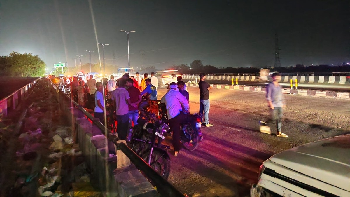 लखनऊ: गोमती नदी में कूदा प्रेमी युगल, बचाव दल को तलाश में लगाया गया