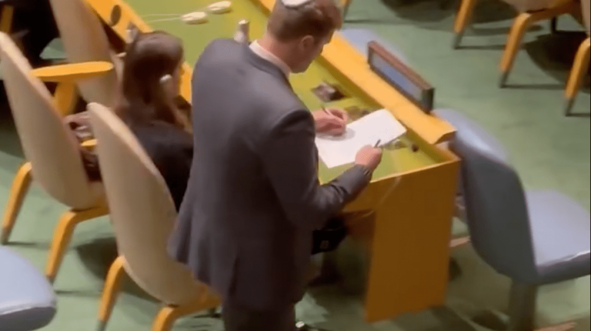 Israeli official documents UN walkout during Netanyahu address