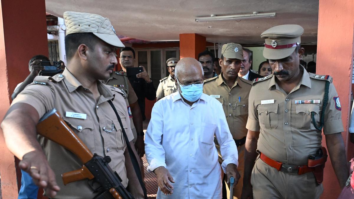 'जेम ग्रेनाइट्स' के वीरमणि को दो दिन की पुलिस हिरासत मिली