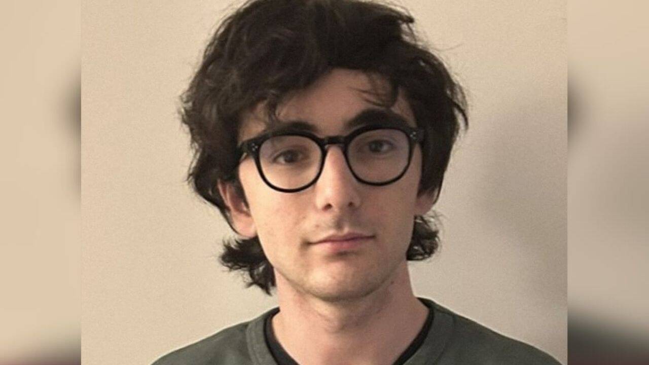 Young French Student Crusades Against Viral AI Misinformation Online