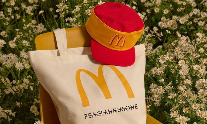 Cửa hàng McDonald's Singapore đóng cửa vì đông khách mua hàng K-pop