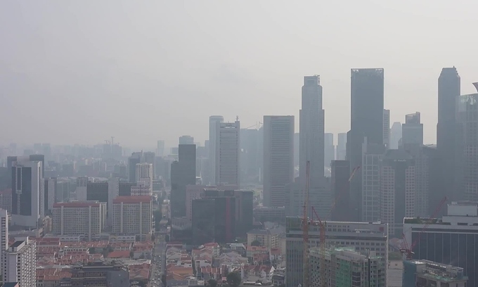 Indonesian wildfires shroud Singapore in thick haze