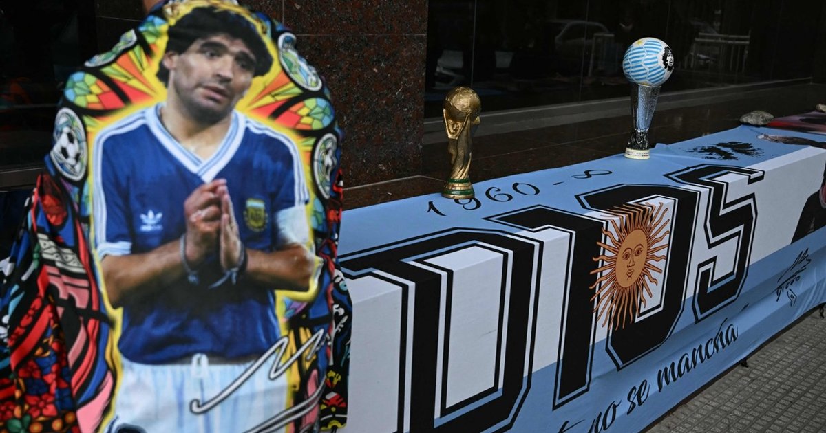Maradona's Doctor Claims He Was Made 'Scapegoat' for Legend's Death