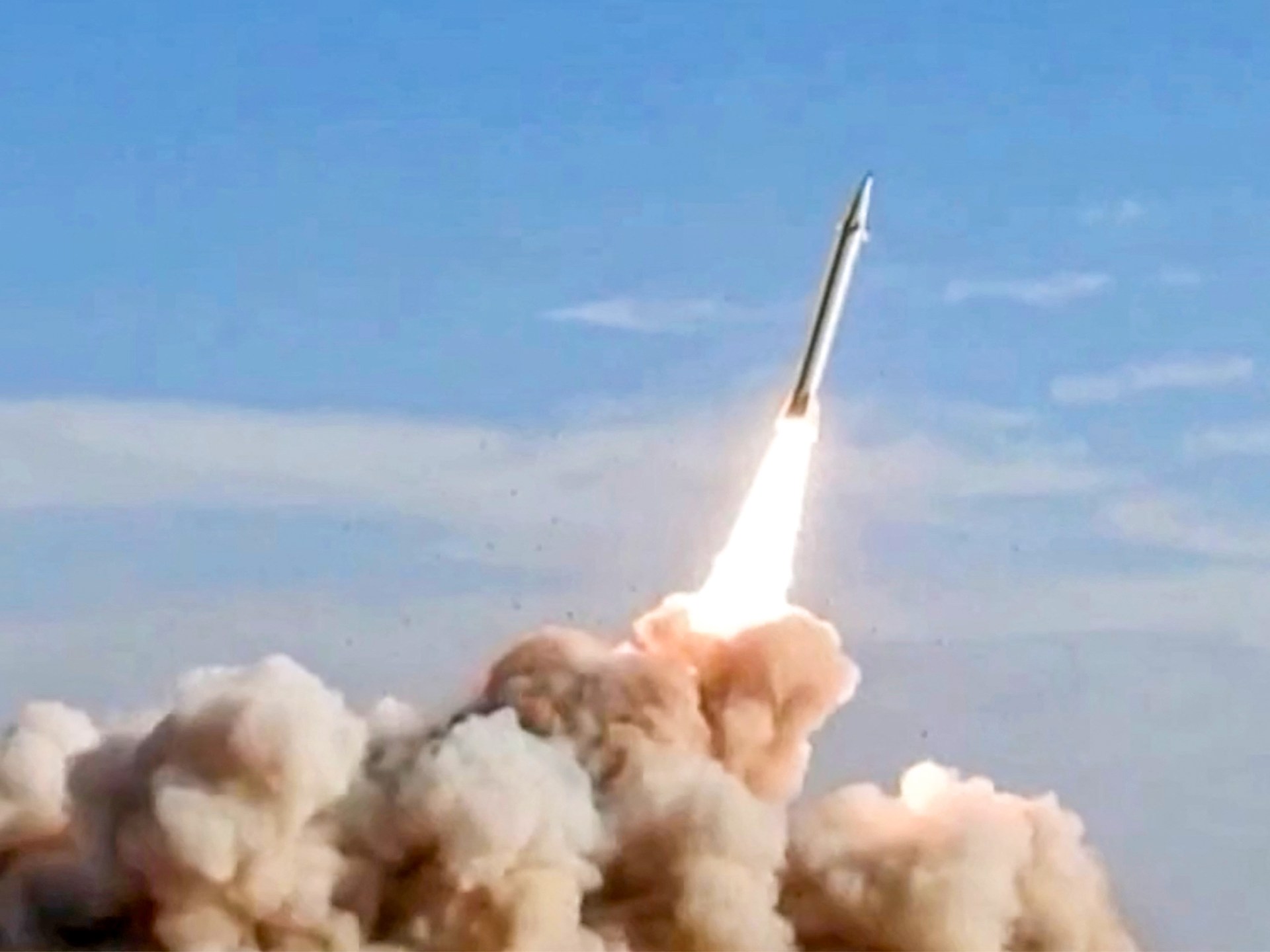 Iran's IRGC attacks US bases in Jordan following US strikes on island