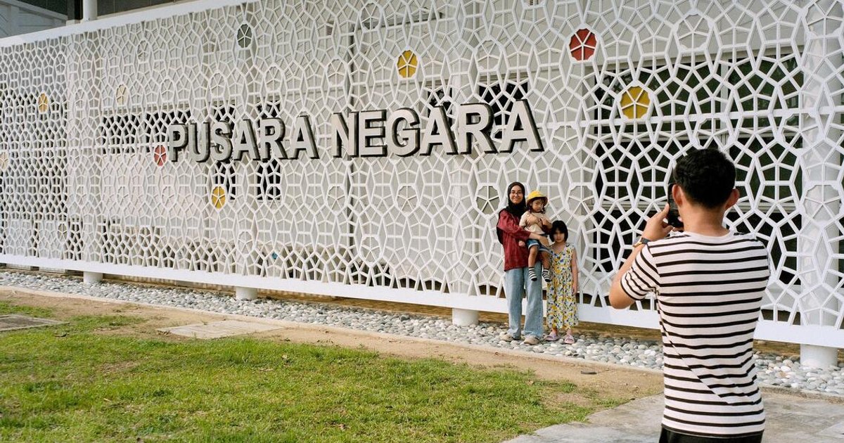 Siti Hasmah's funeral draws attention to Malaysia's neglected state cemetery