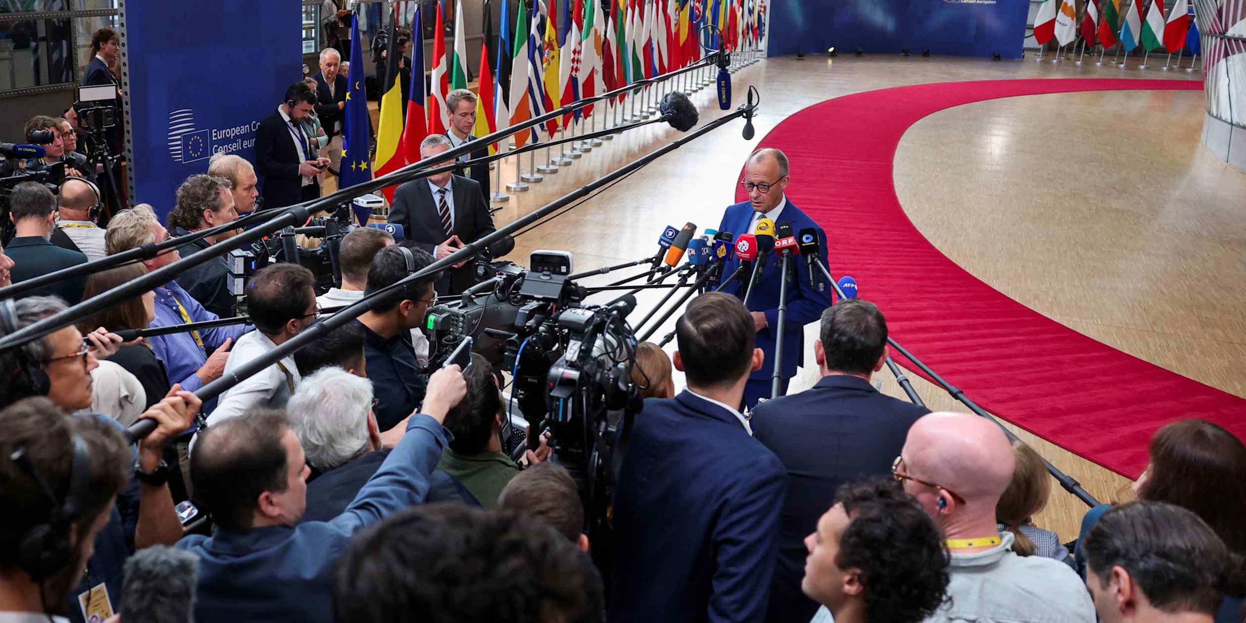 EU unveils fresh strategy to reduce economic reliance on China
