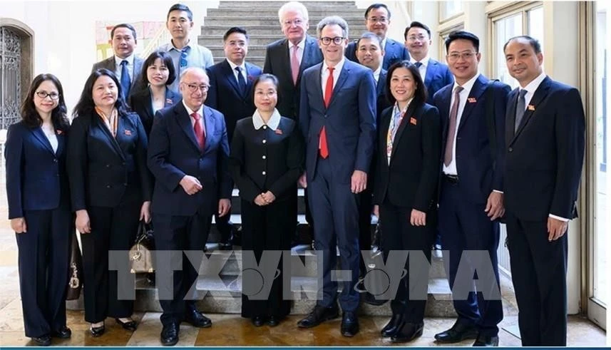 Hanoi and Frankfurt forge closer economic and tourism partnership