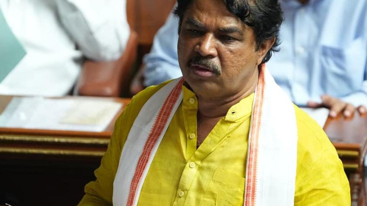 Opposition leader claims SEC breached poll norms with voter card printing